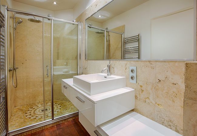 Appartement à Cannes - URBAN - Residence Du Louvre Appartement à Cannes - URBAN - Residence Du Louvre