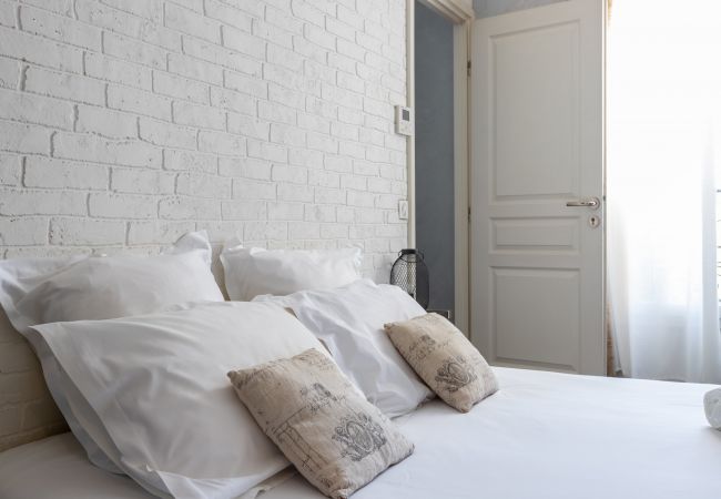 Appartement à Cannes - MODERN - Residence Du Louvre Appartement à Cannes - MODERN - Residence Du Louvre