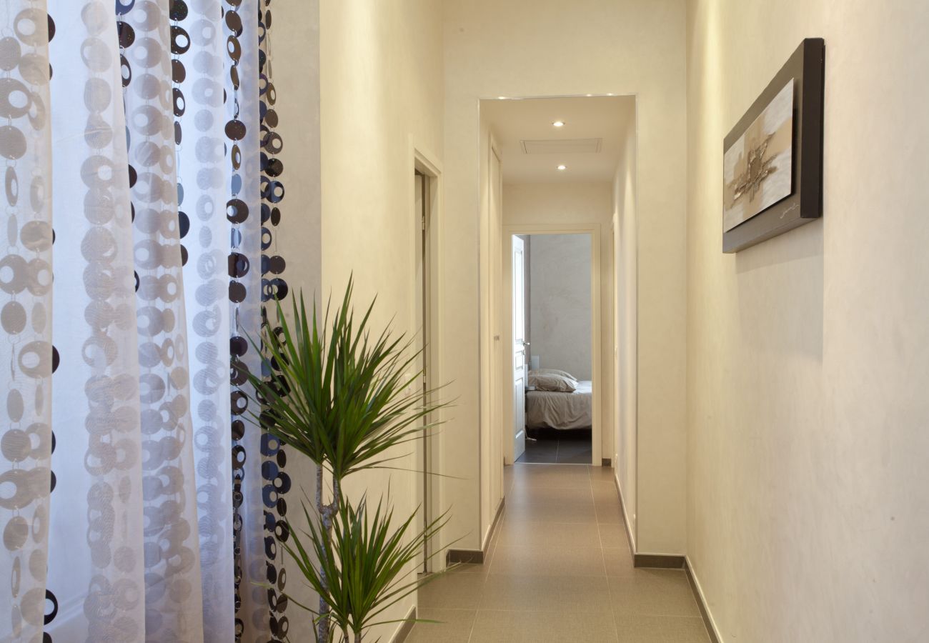 Appartement à Cannes - MODERN - Residence Du Louvre