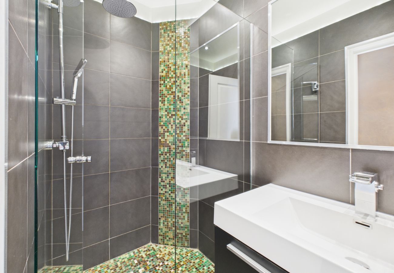 Appartement à Cannes - MODERN - Residence Du Louvre