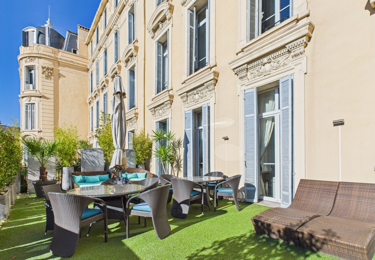 Appartement à Cannes - GARDEN PALACE - Residence Du Louvre