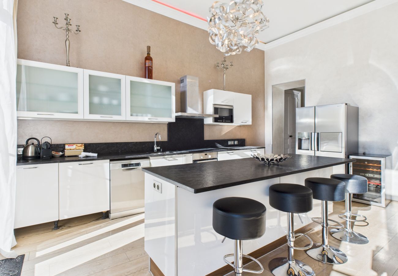 Appartement à Cannes - GARDEN PALACE - Residence Du Louvre