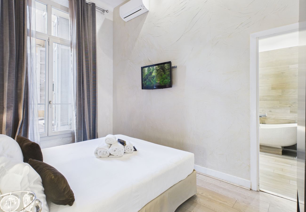 Appartement à Cannes - GARDEN PALACE - Residence Du Louvre