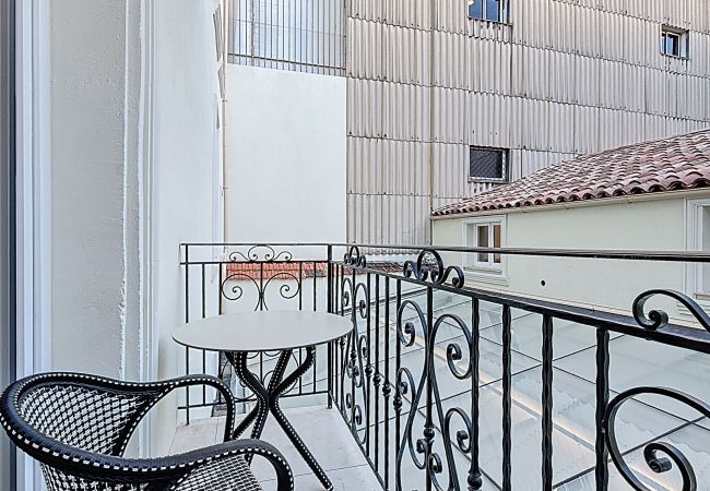 Appartement à Cannes - JASMIN - Résidence 15 Antibes Appartement à Cannes - JASMIN - Résidence 15 Antibes