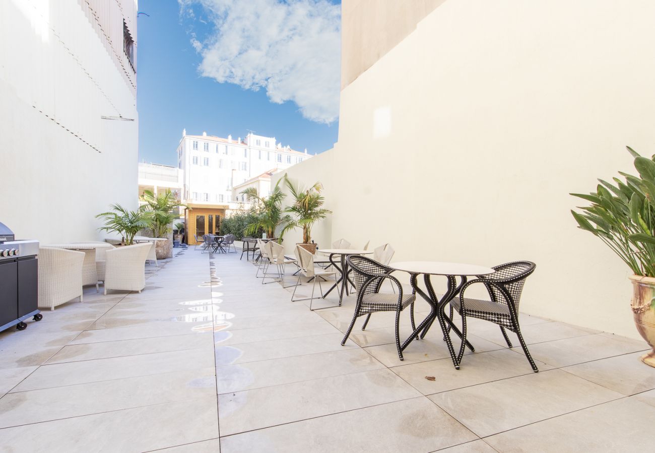 Appartement à Cannes - BLOOM - Residence 15 Antibes