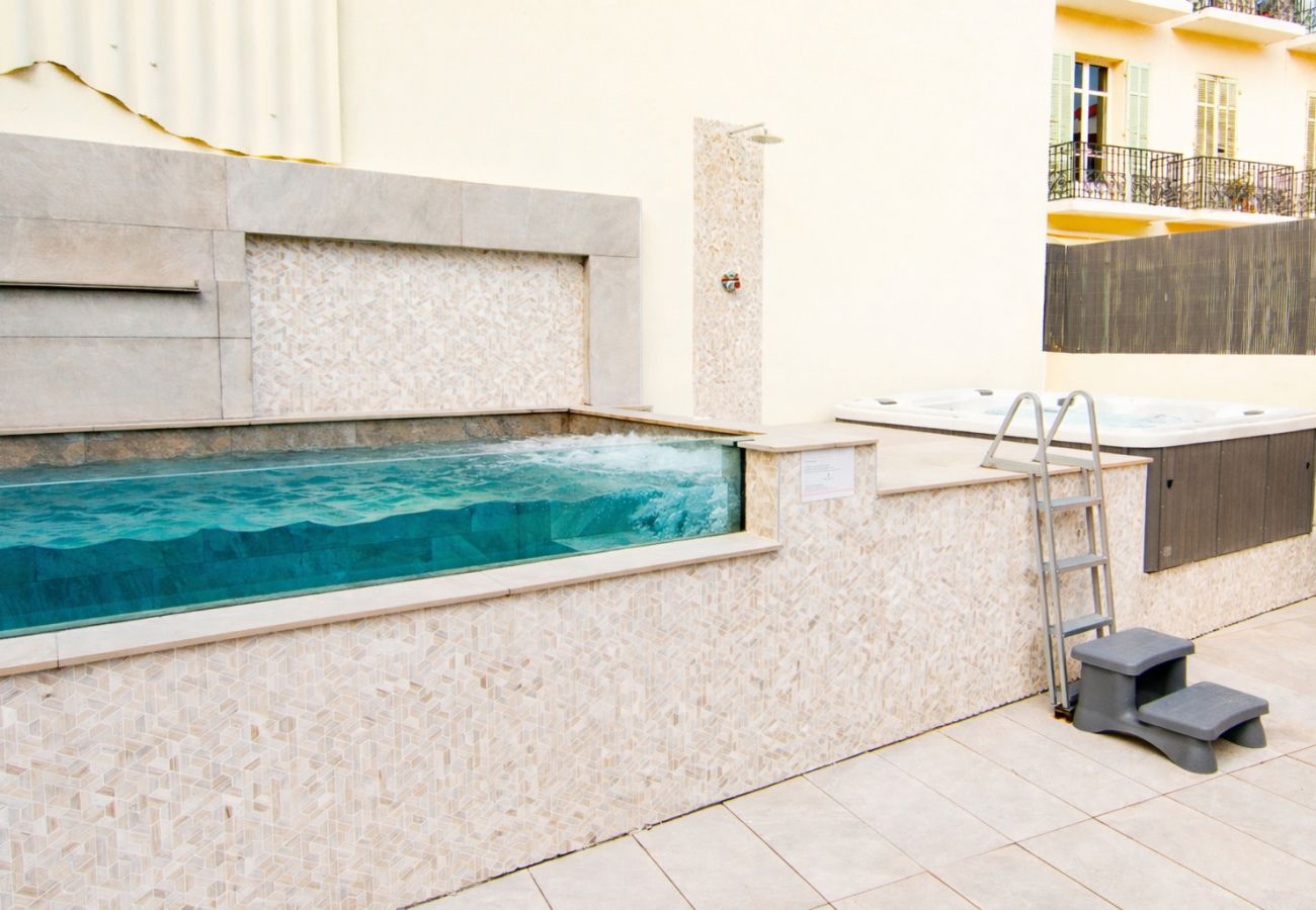 Appartement à Cannes - BLOOM - Residence 15 Antibes