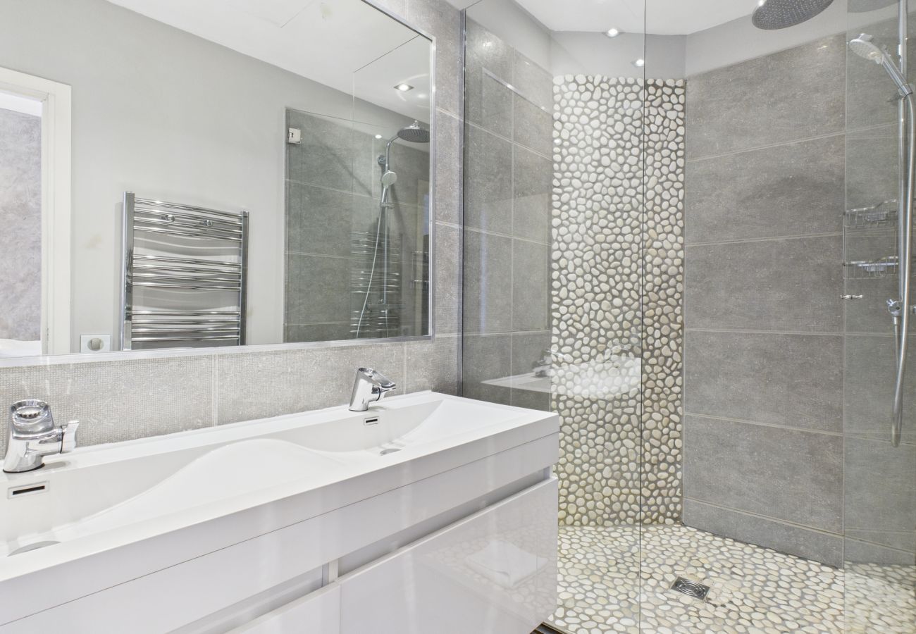 Apartment in Cannes - LUXURY - Residence Du Louvre