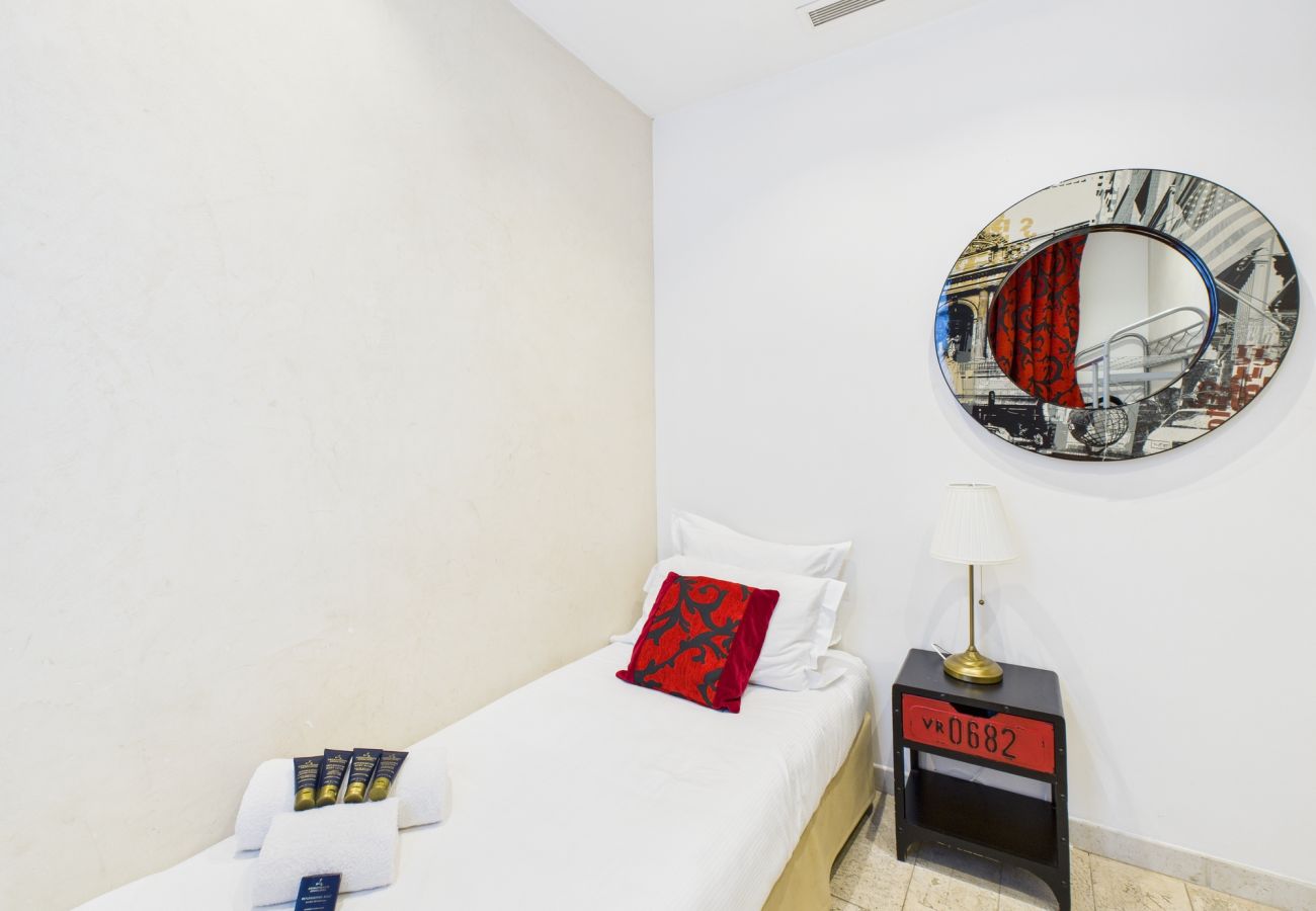 Apartment in Cannes - URBAN - Residence Du Louvre