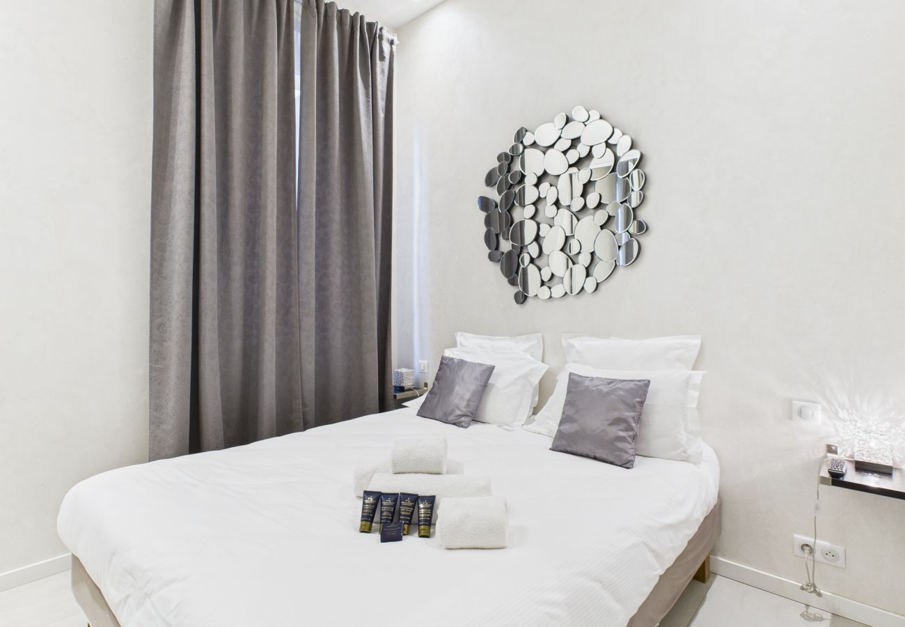 Apartment in Cannes - COSY - Residence Du Louvre