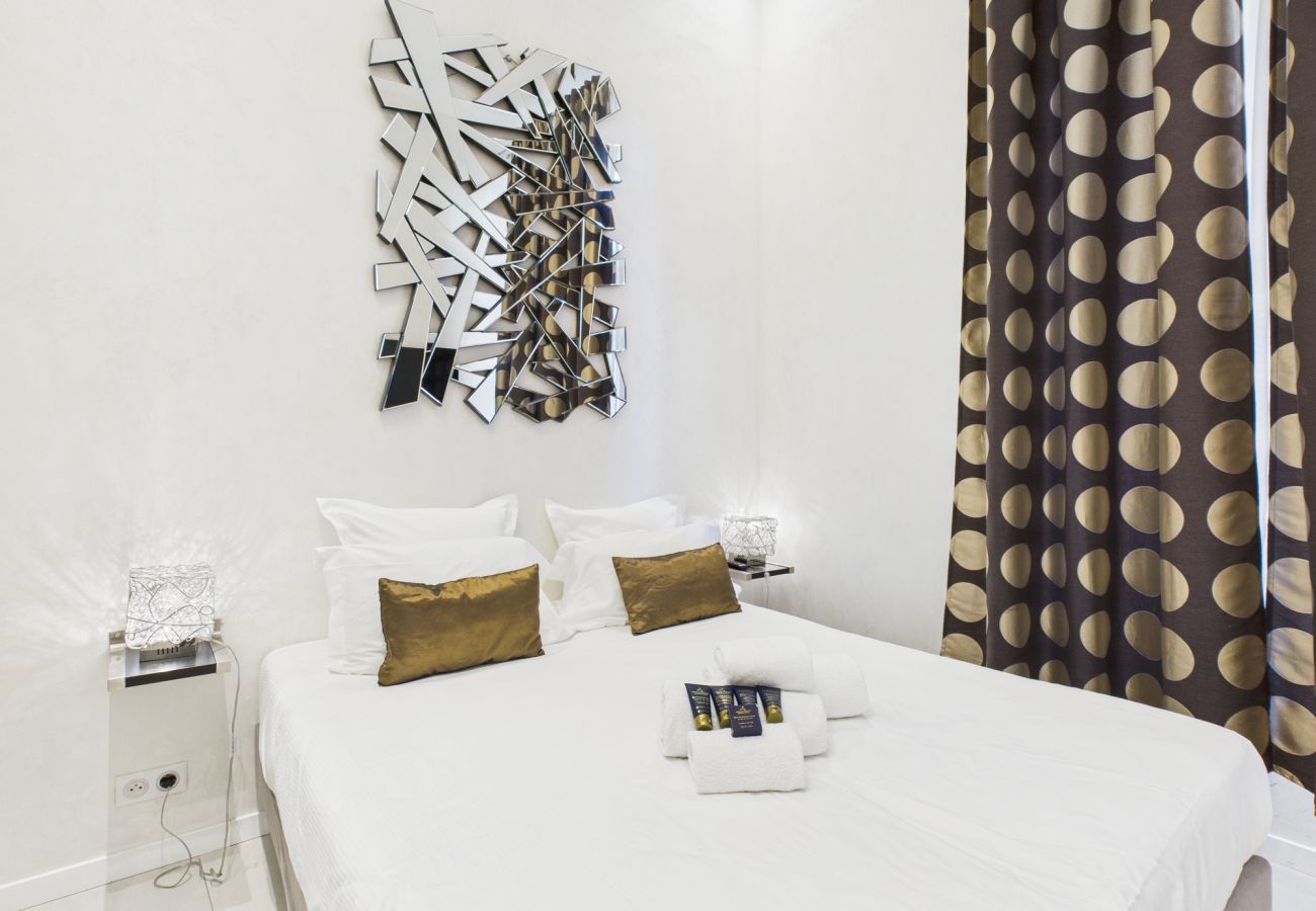 Apartment in Cannes - COSY - Residence Du Louvre