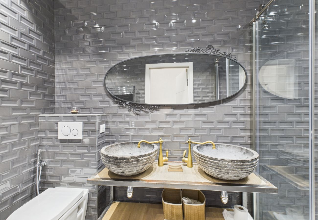 Apartment in Cannes - HAUSSMANN - Residence Du Louvre