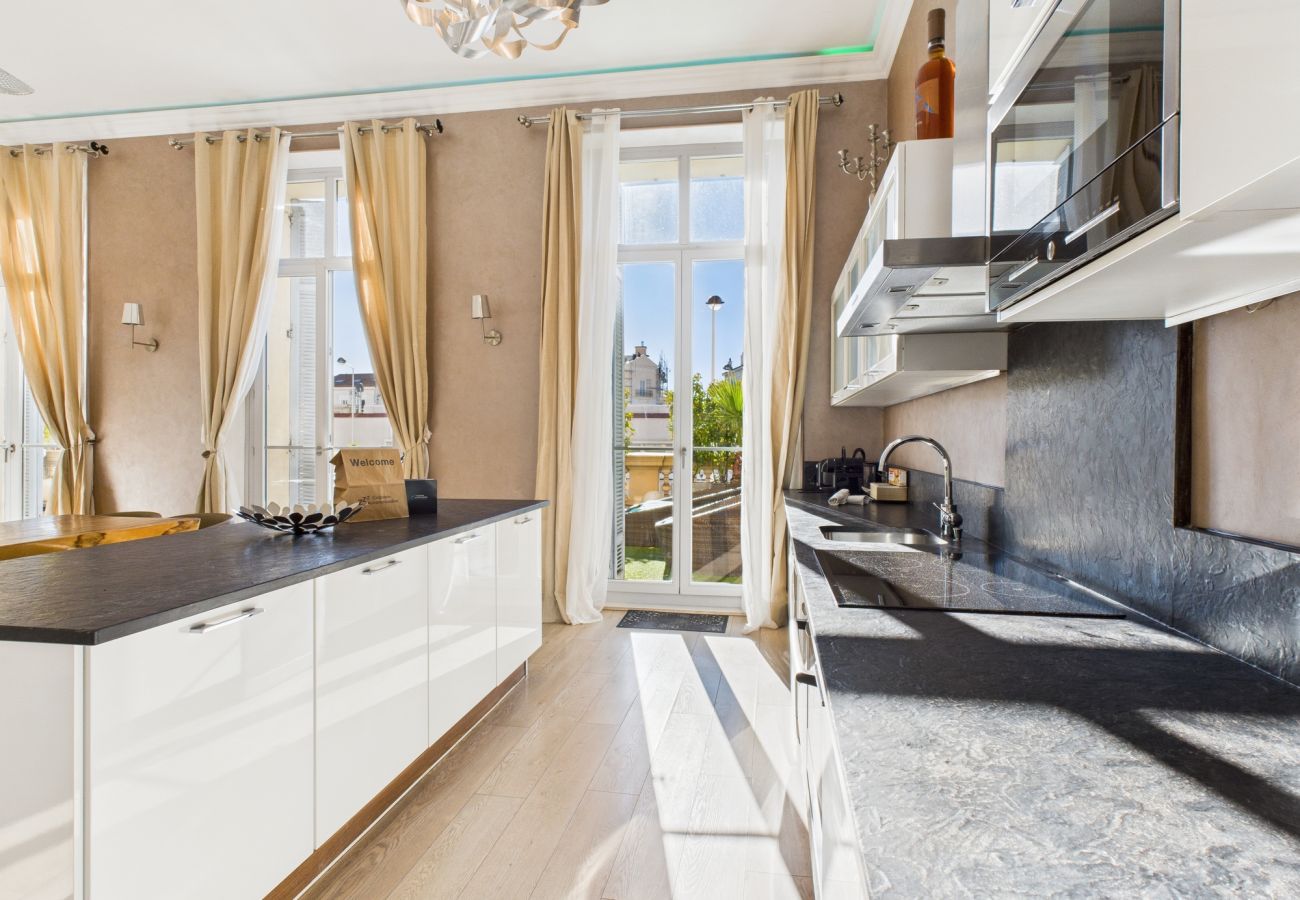 Apartment in Cannes - GARDEN PALACE - Residence Du Louvre