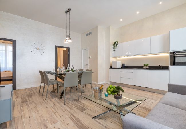  in Cannes - BALZAC - Residence Montaigne