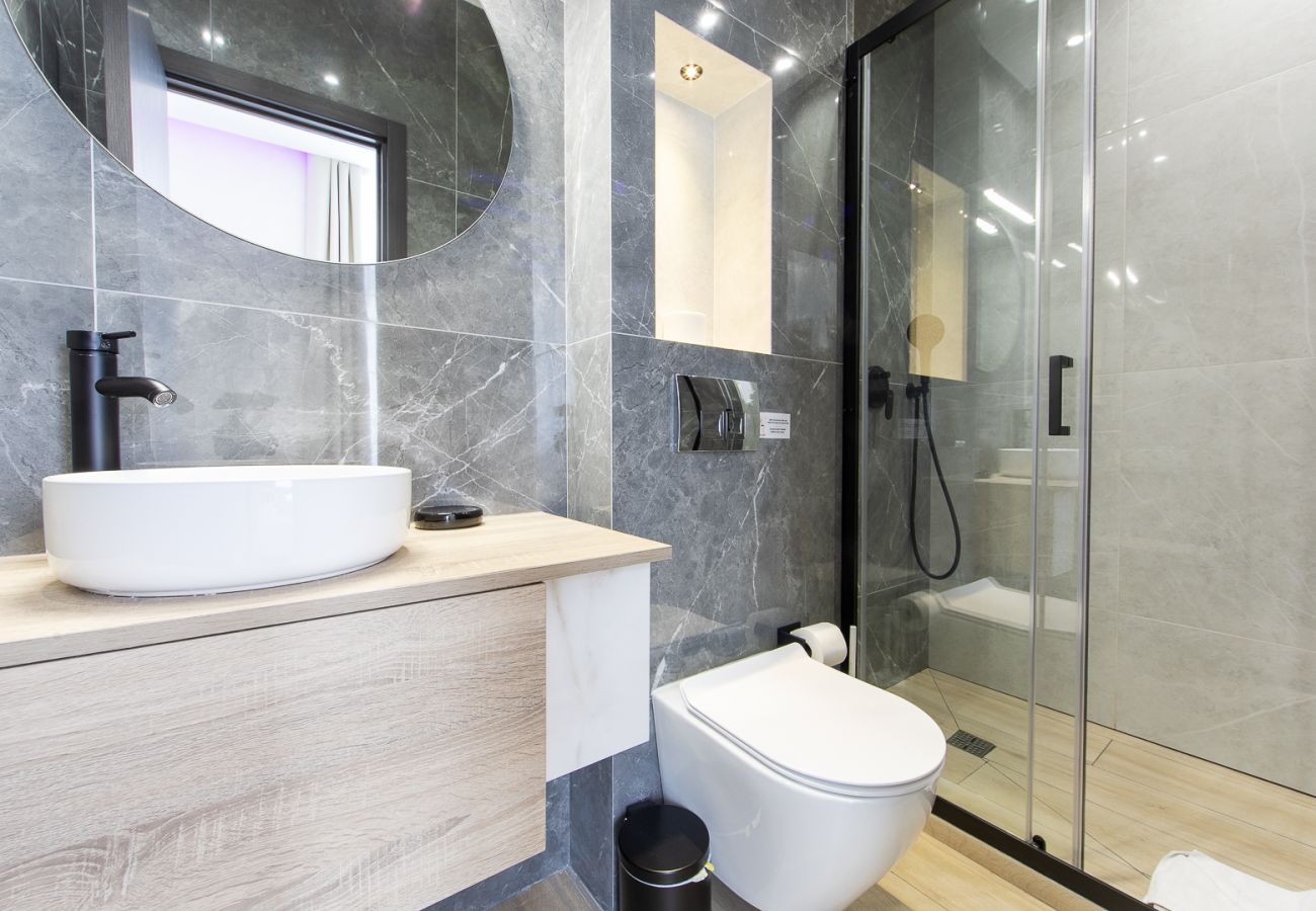 Apartment in Cannes - IRIS - Résidence 15 Antibes