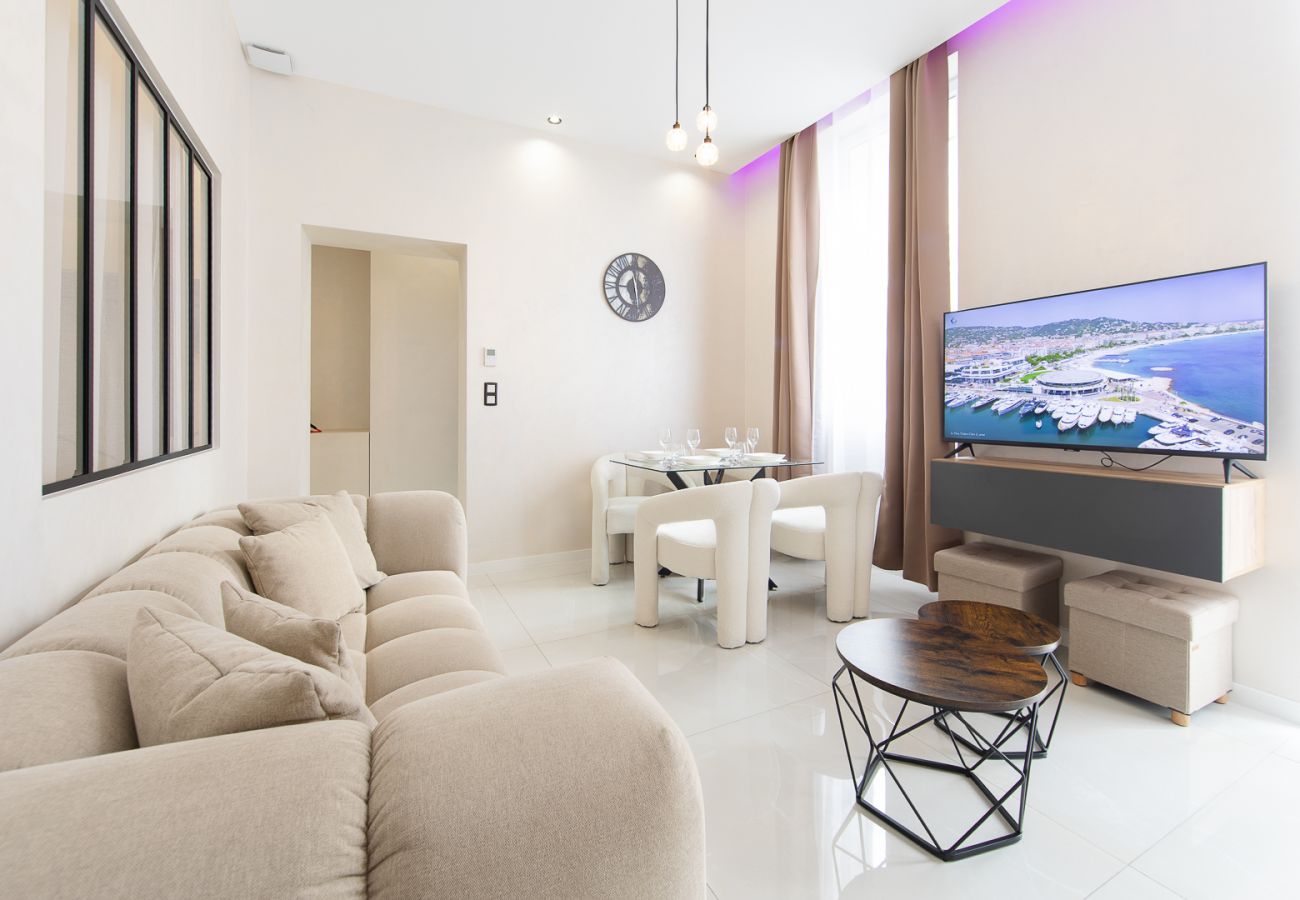Apartment in Cannes - IRIS - Résidence 15 Antibes