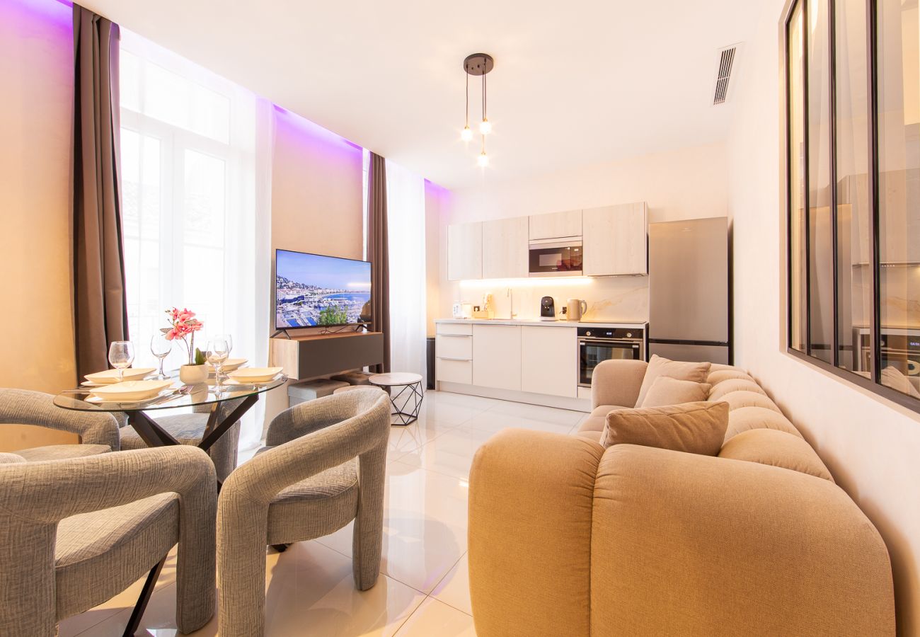 Apartment in Cannes - ROSE - Résidence 15 Antibes